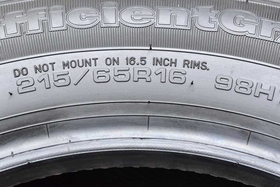 新車外し　215/65R16 　グッドイヤー 4本 2017年製