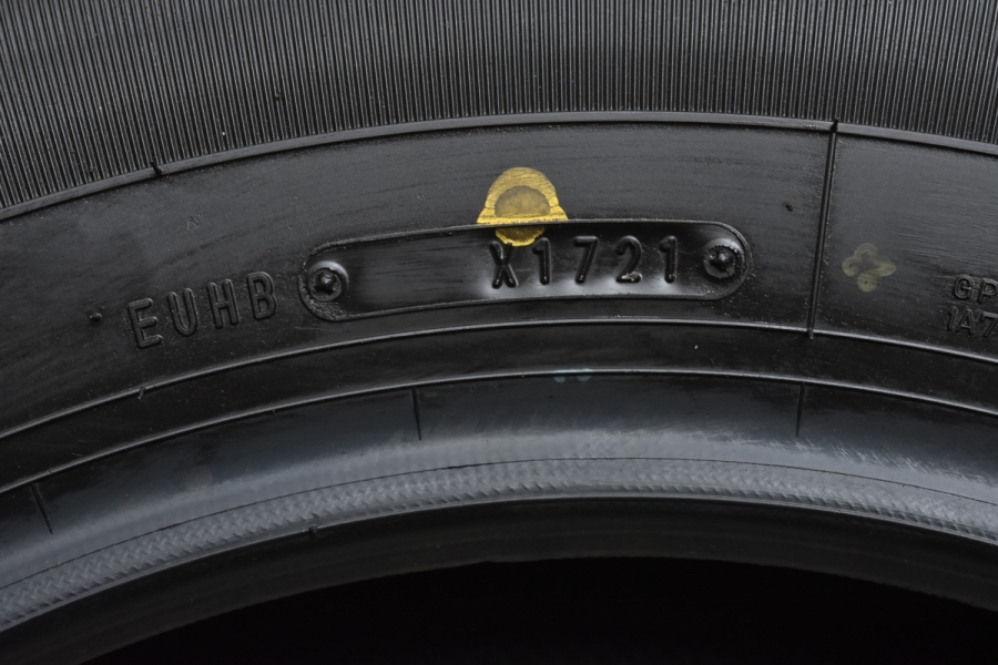 215/65r16 アルファード新車外し 4本セット 215/65r16 アルファード新車外し 4本セット
