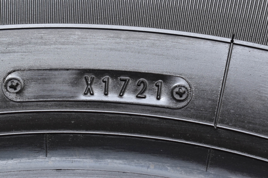 215/65r16 アルファード新車外し 4本セット 215/65r16 アルファード新車外し 4本セット
