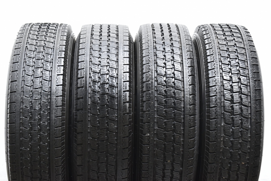 ハイエース流用サイズ】トヨタ ハイラックス 純正 15in 6J +29 PCD139.7 トーヨー DELVEX 934 195/80R15 LT  レジアスエース スタッドレス 中古 スタッドレスタイヤホイールセット | パーツ販売ナンバーワン