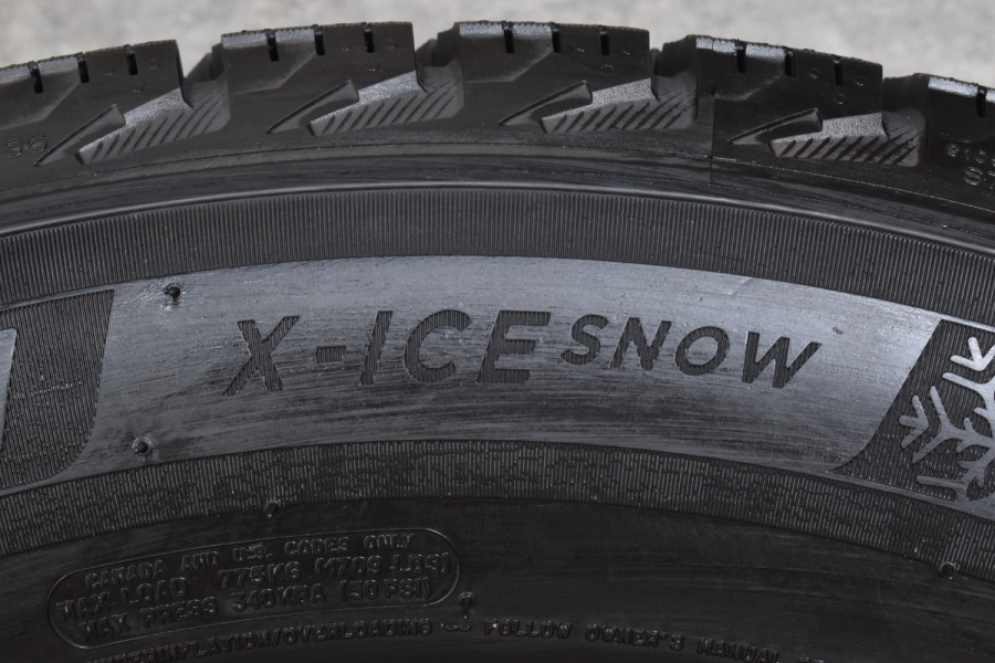 【2020年製 未走行スタッドレス】ミシュラン X-ICE SNOW 215/60R16 4本セット マークX オデッセイ ヴェゼル CX-3 VW  T-ROC アウディ Q2