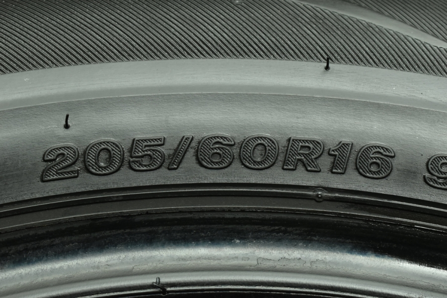 REGNO】ブリヂストン レグノ GRVII 205/60R16 4本 SAI ノア ヴォクシー プリウスα ステップワゴン ジューク MAZDA3  ビアンテ 車検用 中古 タイヤのみ パーツ販売ナンバーワン