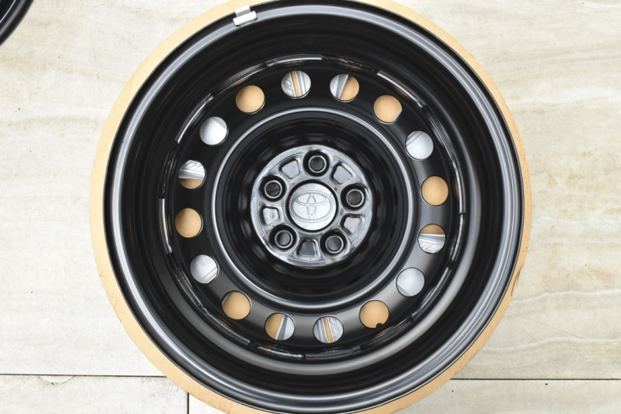 中古アルミ17X7.0 PCD100 プリウス、カローラツーリング
