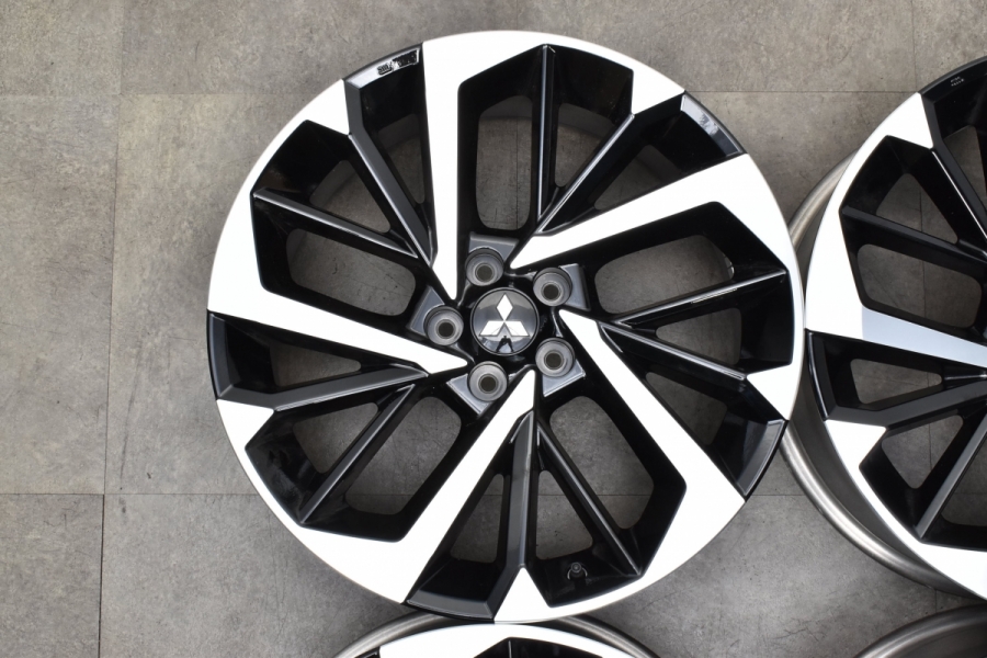 新車外し 美品】ミツビシ アウトランダー PHEV 純正 20in 8J +35