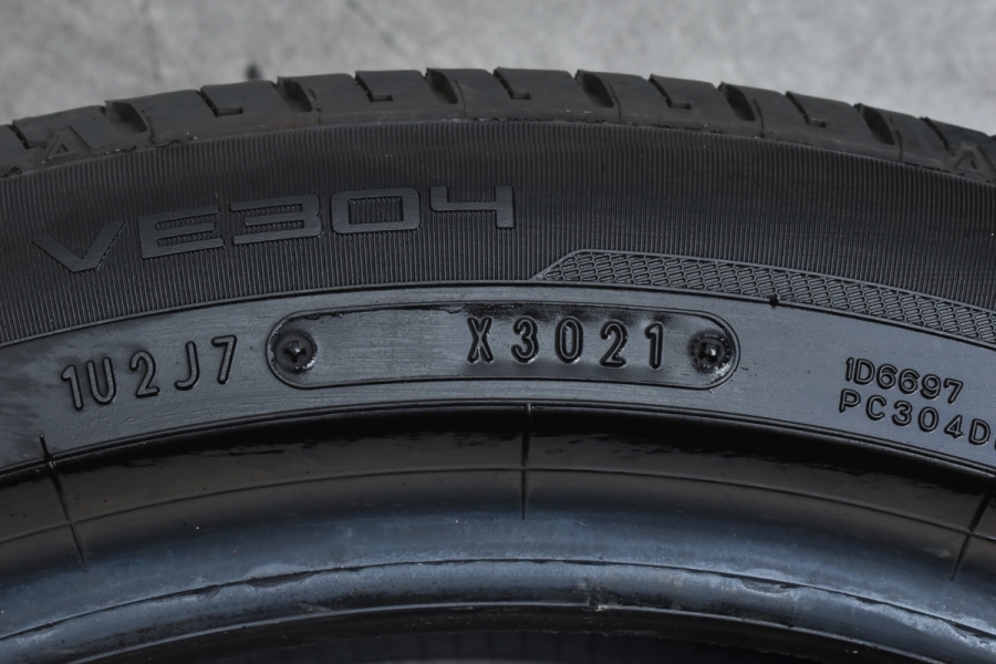 2021年製バリ溝】ダンロップ ヴューロ VE304 225/45R18 4本