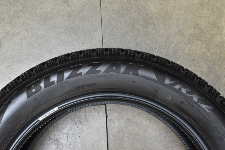 バリ溝】ブリヂストン ブリザック VRX2 205/55R17 4本 90 ノア