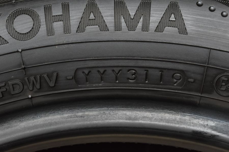 中古タイヤ195/60R16ヨコハマ4本セットセレナ、プジョー
