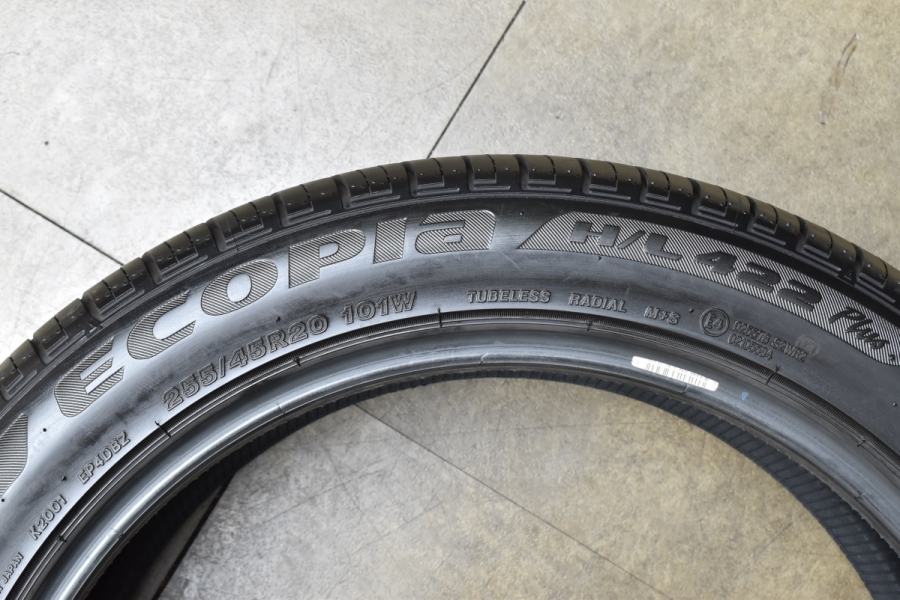 ECOPIA 255/45R20 2022年製