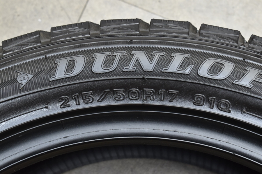 ダンロップ　ウィンターマックス　WM01 215/50R17 バリ溝　4本セット ダンロップウィンターマックスWM01 215/50R17 バリ溝4本セット