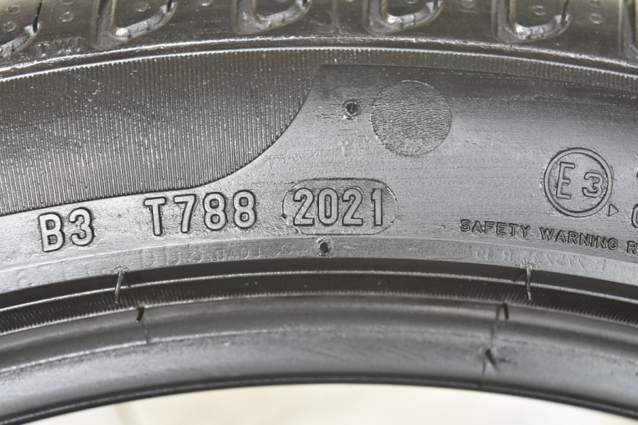 バリ溝ランフラット】ピレリ チンチュラート P7 275/35R19 2本販売 承認 MOE ☆ ベンツ Eクラス CLSクラス BMW 5シリーズ  6シリーズ 中古 タイヤのみ | パーツ販売ナンバーワン