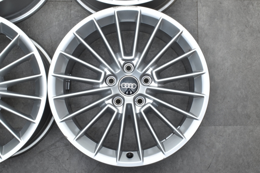 アウディ　A3純正ホイール Audi アウディ A3 純正 17インチ 7.5J+56 PCD112 ピレリ