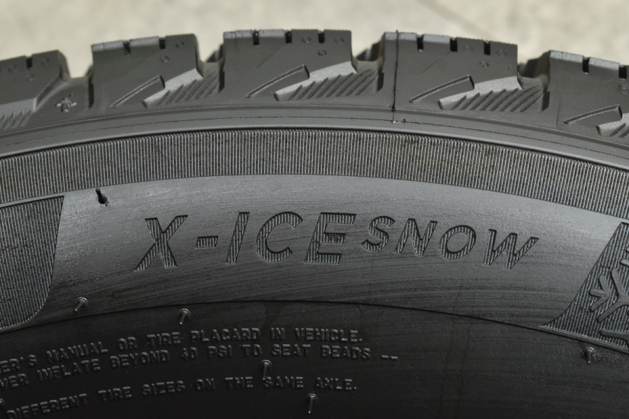 2021年製 未走行 バリ溝】ミシュラン X-ICE SNOW 185/65R15 4本 アクア