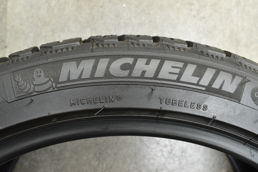 ポルシェボクスター235/40R19×2本265/40R19×2本(ミシュラン)