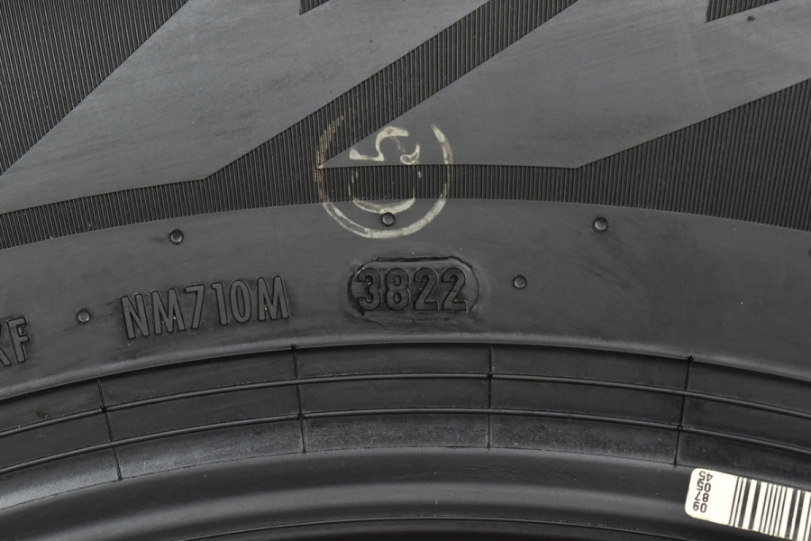 2022年製 バリ溝 スタッドレス】ピレリ アイスゼロアシンメトリコ 215 