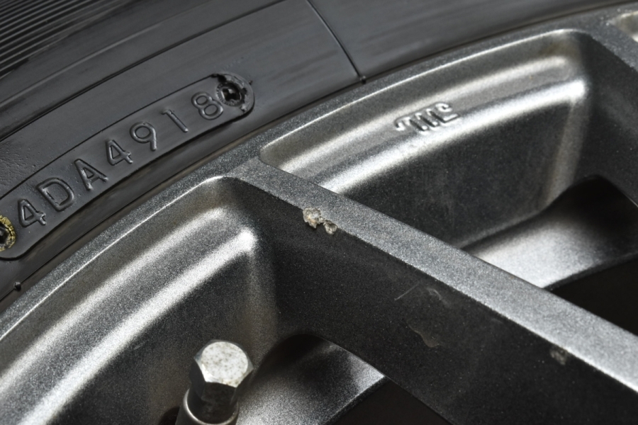 エクストレイル CX-5などに】AIRBERG 17in 7J +48 PCD114.3