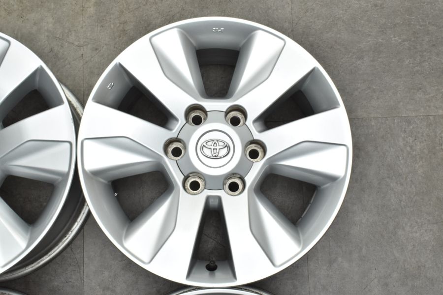 ハイラックス　17インチ純正ホイール＆スタッドレス　4本セット トヨタハイラックス Z 純正ホイールスタッドレス4本セット 良好品
