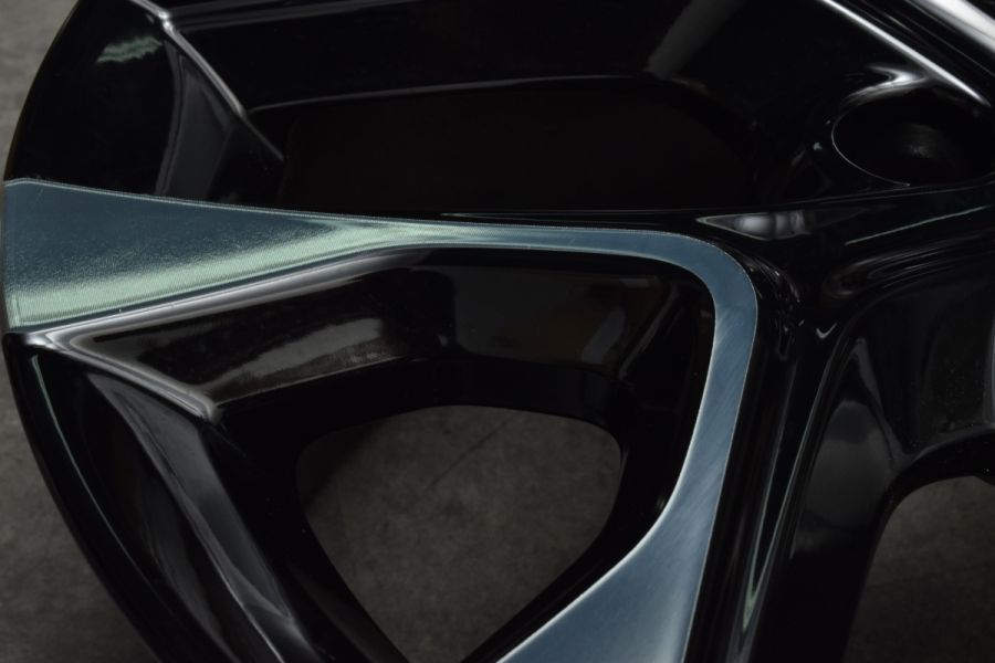 新車外し】ホンダ ZR-V e:HEV Z 正 18in 7J +50 PCD114.3 4本 CR