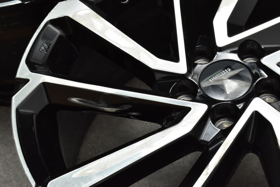 MODELLISTA】トヨタ カローラ ツーリング 純正 モデリスタ ウイング