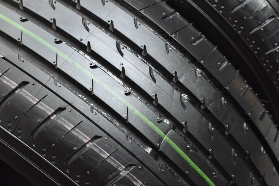 オ*ー様 新車取外しヨコハマADVAN V03 225/60R18 アルファード オ*ー様 新車取外しヨコハマADVAN V03 225/60R18 アルファード