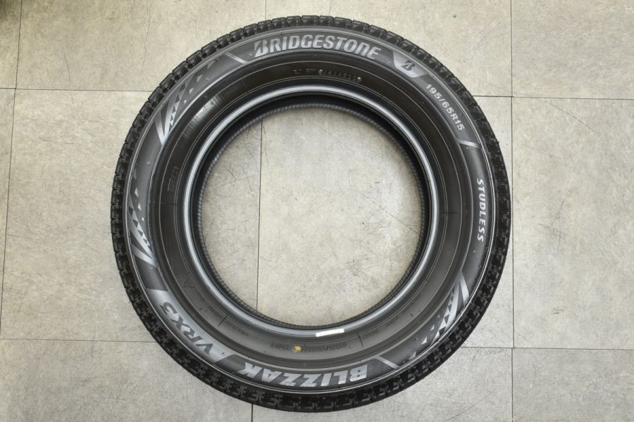 2022年製】ブリヂストン ブリザック VRX3 195/65R15 4本セット ノア