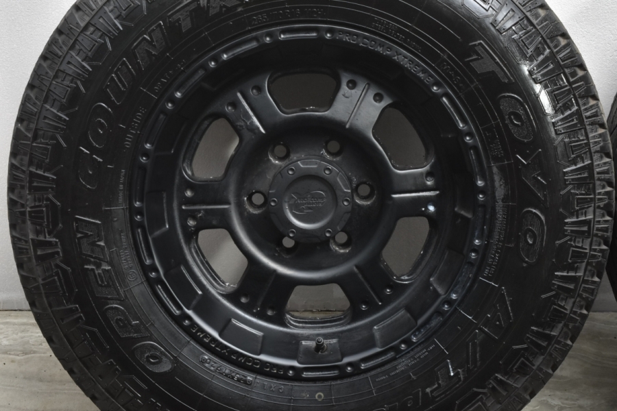 PRO COMP XTREME 16インチ オフロード ホイール 139.7