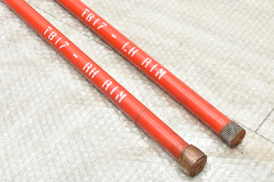 カスタムパーツ】トヨタ 200系 ハイエース/レジアスエース 2WD用 RIM