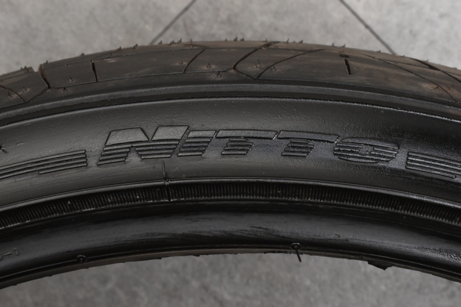 【走行わずか バリ溝】NITTO INVO 235/30R20 2本セット ポルシェ 911 ケイマン ボクスター アウディ RS3 S3 S4  BMW 3シリーズ