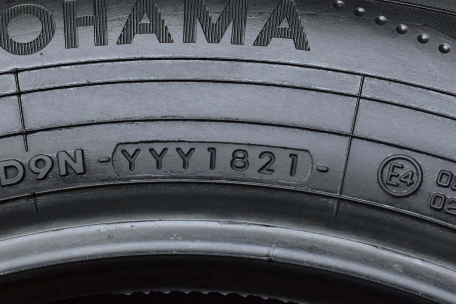 2021年製 バリ溝】ヨコハマ ブルーアース RV-02 195/65R15 4本 プリウス ノア ヴォクシー ステップワゴン セレナ アクセラ  インプレッサ 中古 タイヤのみ | パーツ販売ナンバーワン