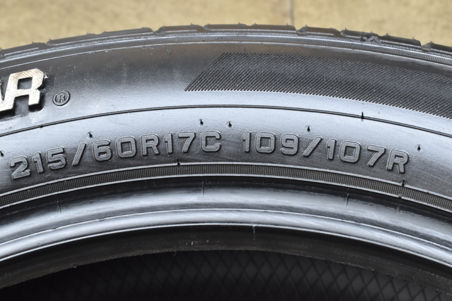 グッドイヤー　ナスカー　215/60r17 中古品　2本　ハイエース バリ溝】グッドイヤー イーグル 1 ナスカー 215/60R17 2本販売