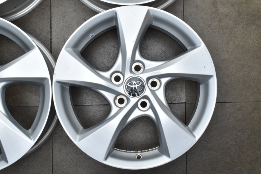 トヨタ　C-HR 純正ホイール215/50R18 ノア　ヴォクシー　80 バリ溝 トヨタ C-HR 純正ホイール 215/50R18 ノア ヴォクシー 80 美品バリ溝