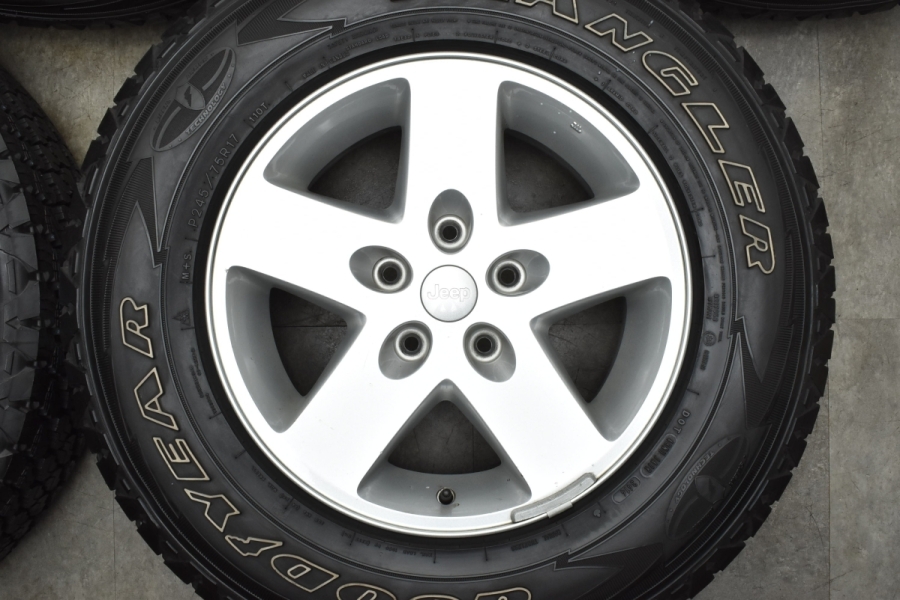 正規品】ジープ JK ラングラー 純正 17in 7.5J +44.45 PCD127 