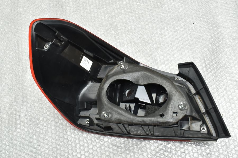 美品】スバル VAB VAG WRX STI 純正 テールランプ テールライト カバー 右 運転席側 1点 ICHIKOH D123 刻印：1A  84201 VA000 中古 パーツ | パーツ販売ナンバーワン