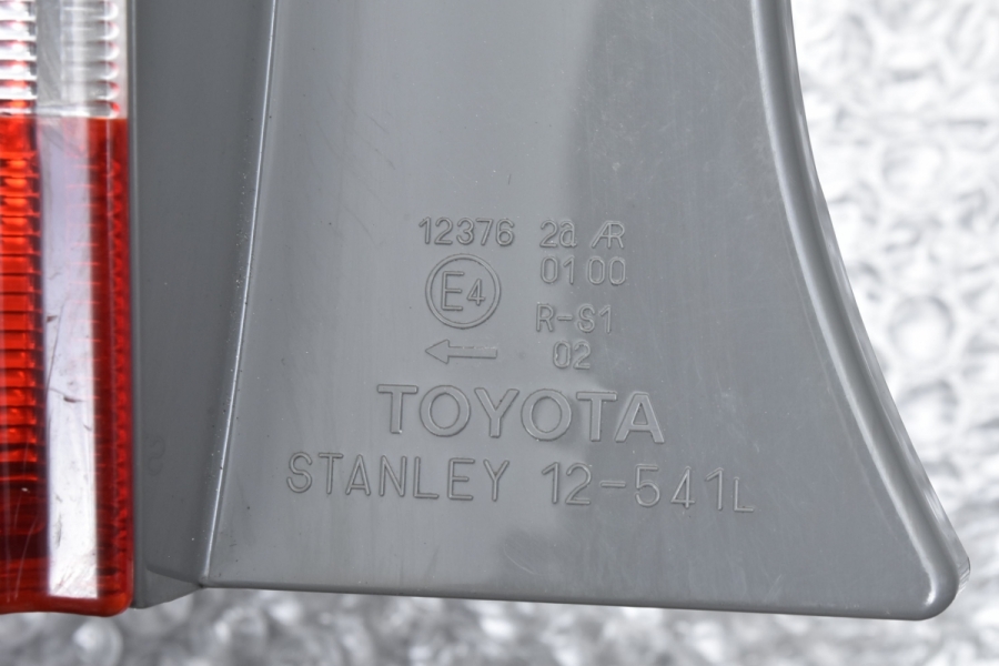 【美品 レンズきれい】トヨタ 150系 カローラルミオン 純正 テールライト テールランプ 左側 STANLEY 12-541 ノーマル戻し 交換用