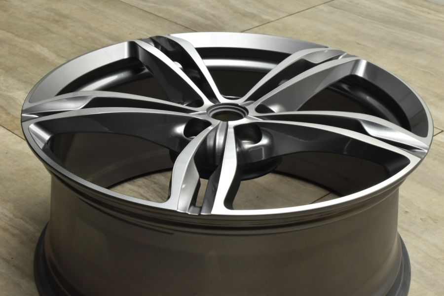 【純正品】Ferrari カーボン　フューエルリッド（GTC4ルッソ用） sddefault.jpg