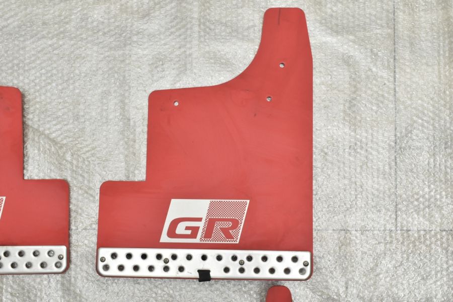 程度良好品】トヨタ GUN125 GR ハイラックス 純正 マッドフラップ