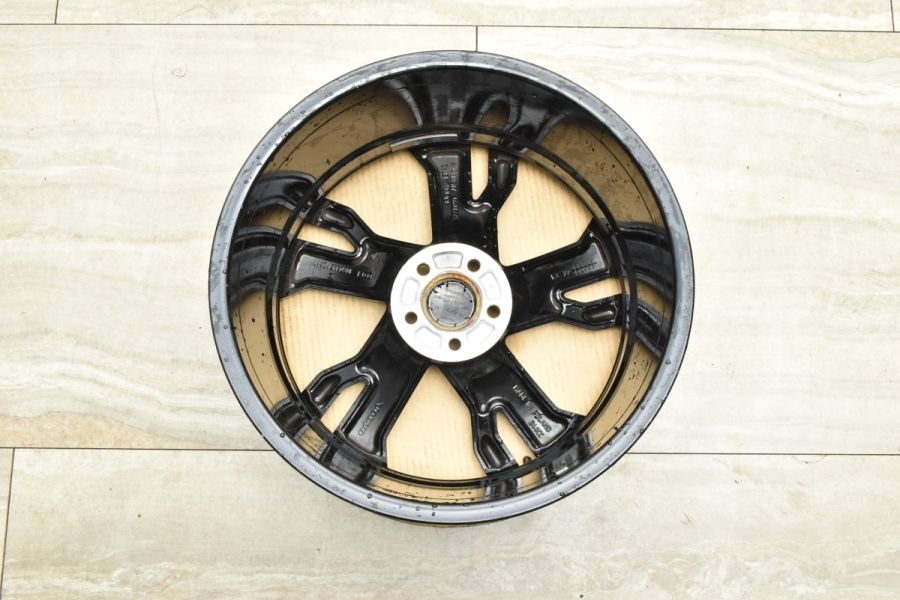 正規品 新車外し 美品】ボルボ V60 純正 オプション 19in 8J +42