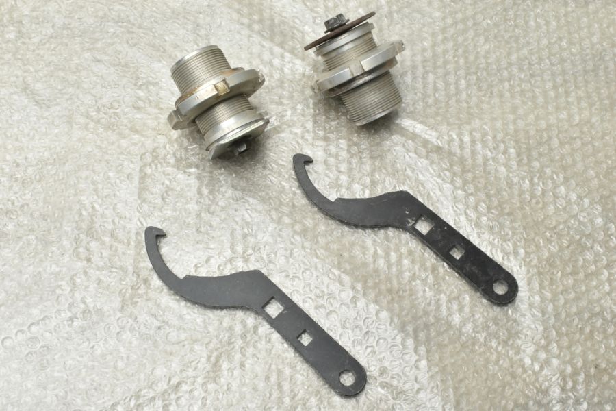 30プリウス スプリングとショックアブソーバーのサス ペンションキットBasic 楽天市場】プリウス zvw30（ブランドKYB）（サスペンション