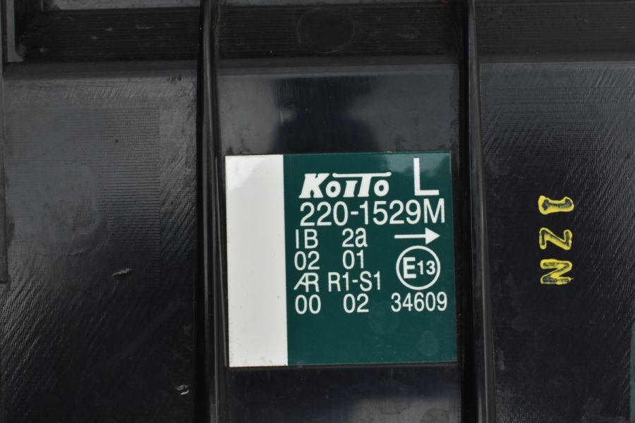 【美品】KOITO トラック用 オールLED リアコンビネーションランプ 3連タイプ レッドVer 21W仕様 左右セット 220-1529M  小糸製作所