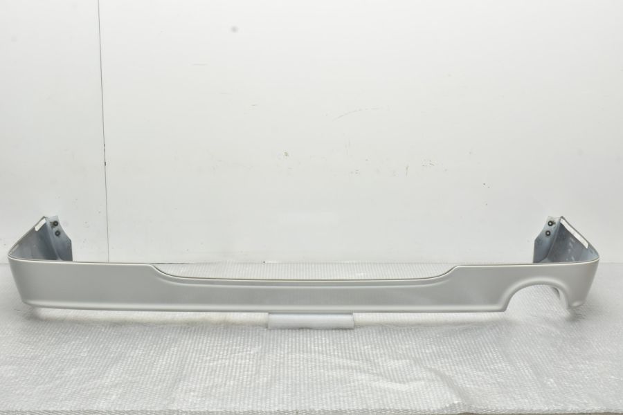 希少品】MODELLISTA トヨタ 200系 ハイエース レジアスエース用 