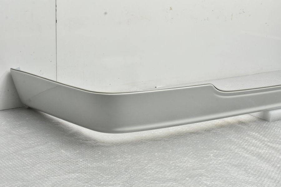 希少品】MODELLISTA トヨタ 200系 ハイエース レジアスエース用 