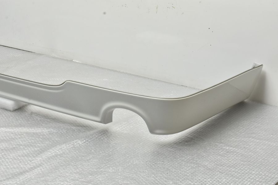 希少品】MODELLISTA トヨタ 200系 ハイエース レジアスエース用 