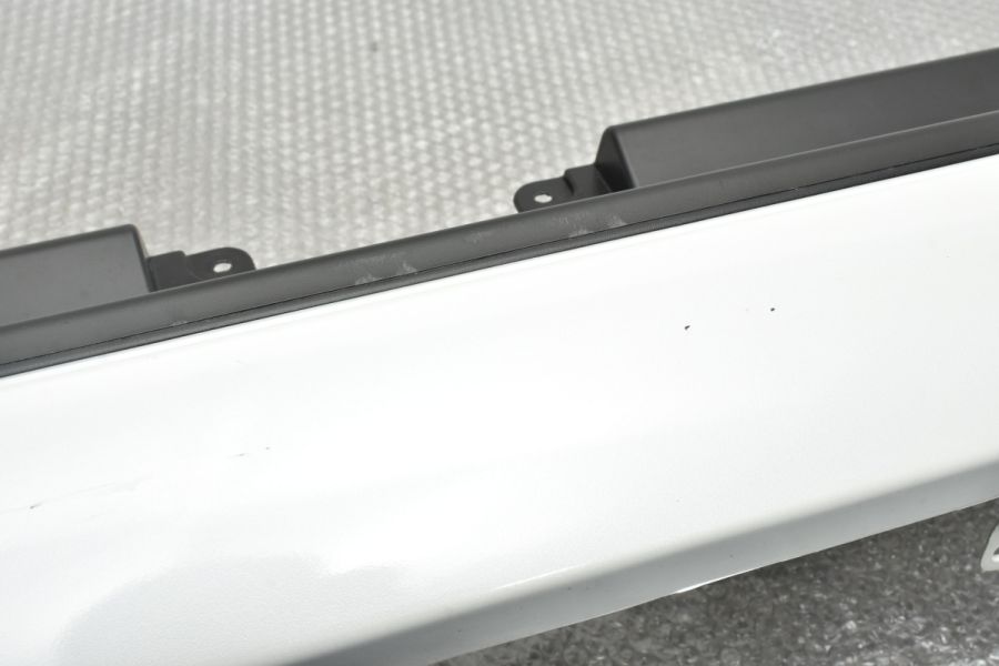 トヨタ ハイエース 200系 リアバンパー 52159-26300/490 白パール [E-2129] ※個人宅配送不可※ 程度良好トヨタ 200 ハイエース レジアスエース 純正 標準 リア