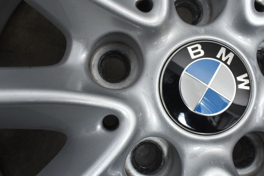 Yスポーク 560】BMW F48 X1 純正 17in 7.5J +52 PCD112 ブリヂストン