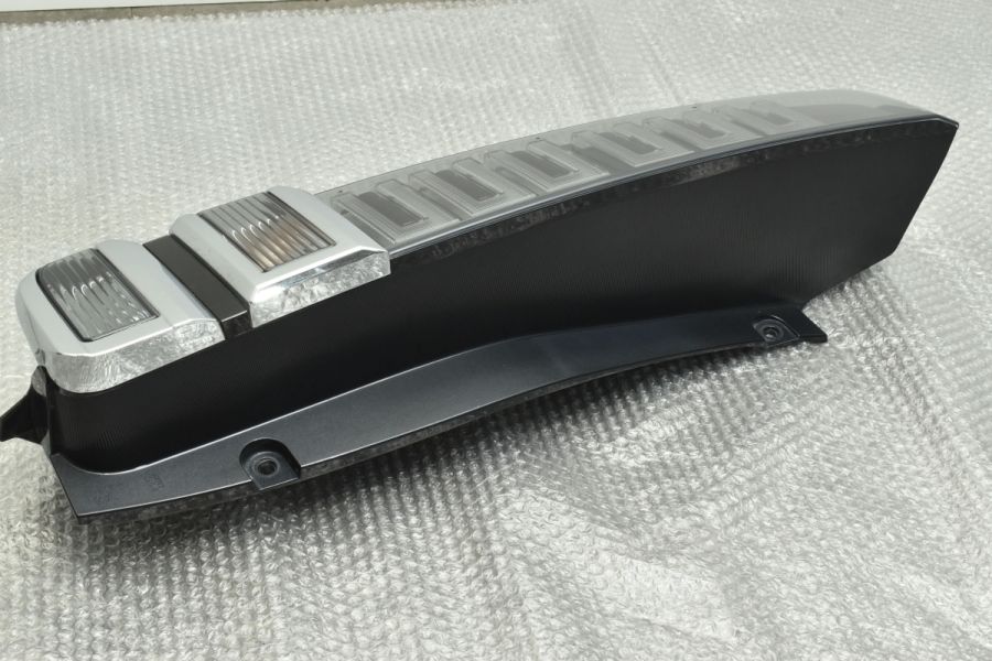 美品】トヨタ 80 ヴォクシー 後期 純正 テールライト 左側 1点
