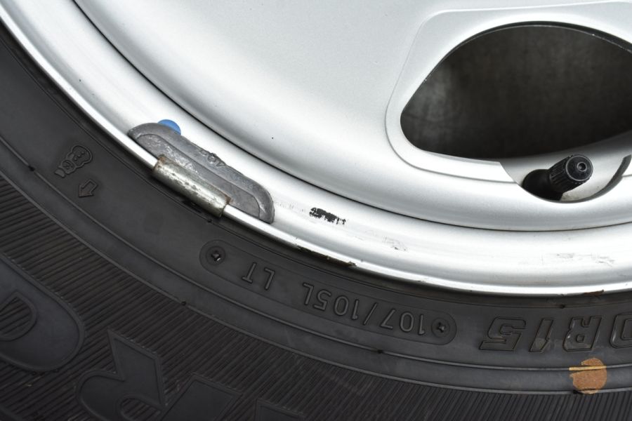 TOPY 100 200 ハイエース レジアス 6J 139.7 +30 2016年製 スタッドレス SV01 195/80R15 LT E04 100系ハイエーススタッドレスタイヤ 15インチ ホイール付き 1958015