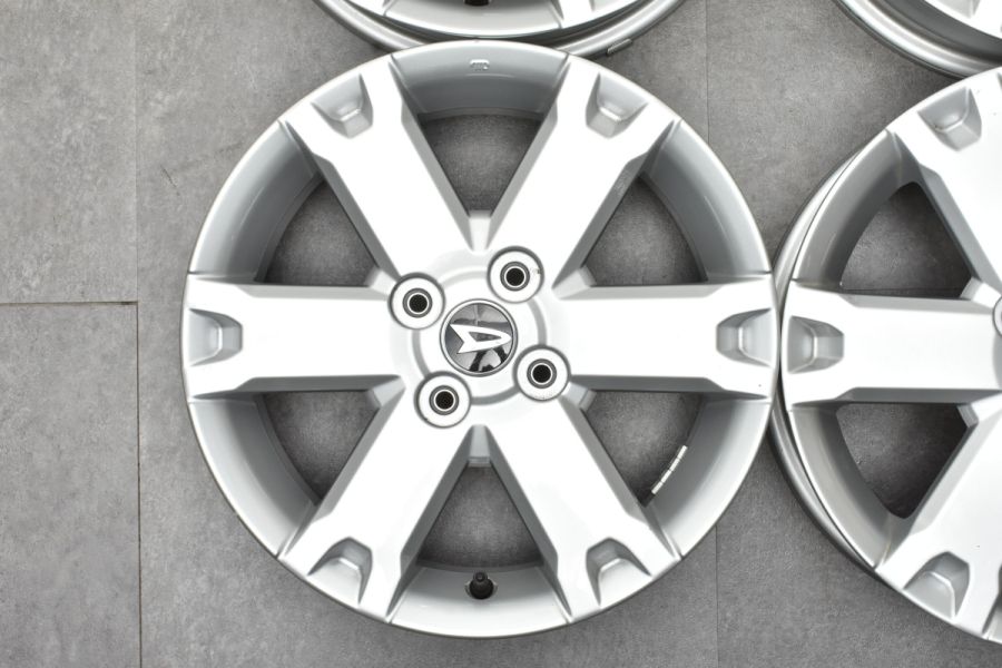 ダイハツ タフト純正ホイール15インチ PCD 100 4穴 流用など