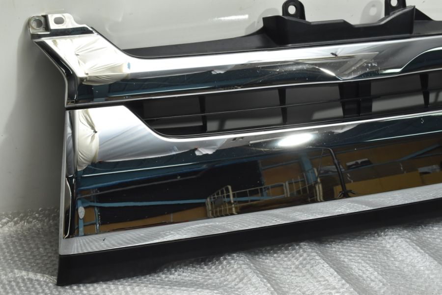 ハイエース200系ナロー純正メッキグリル 200系ハイエース 4型純正タイプグリル ナローボディ 純正色塗装