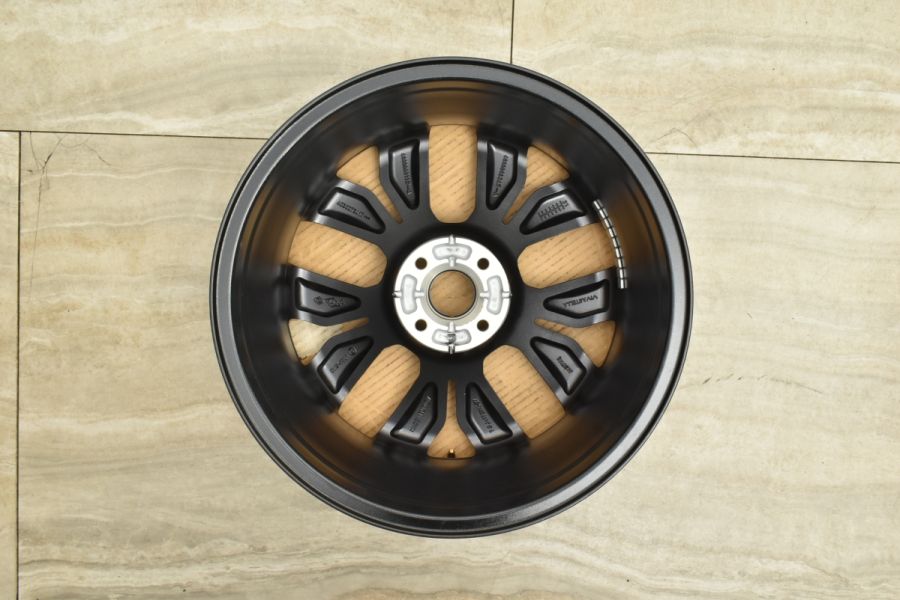 美品 正規品】ルノー ルーテシア 純正 17in 7J +37 PCD108 1本販売