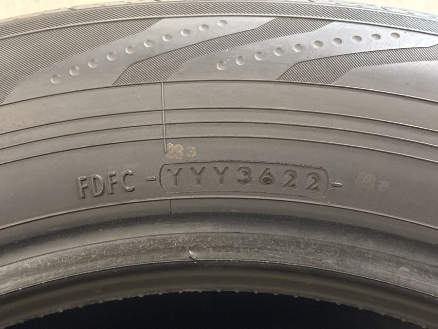 バリ溝】ヨコハマ ブルーアース RV-03 225/60R17 4本セット