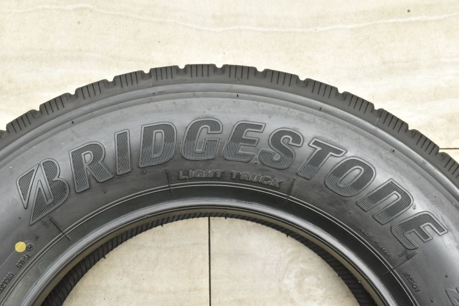 ほぼ未使用品】ブリヂストン デュラビス M804 205/75R16 113 ほぼ未使用品】ブリヂストン デュラビス M804 205/75R16 113